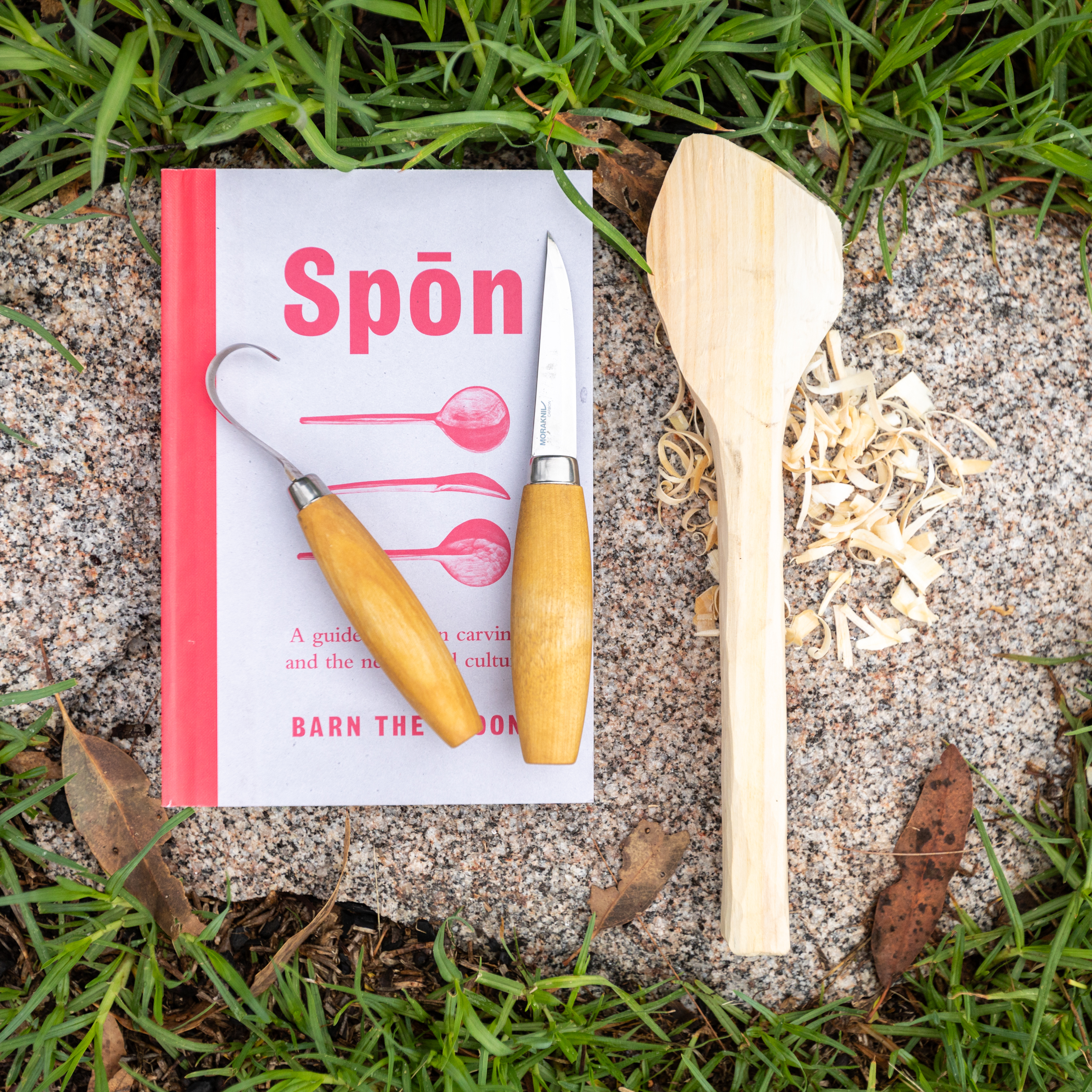 Spoon carving starter kits including knives, book and spoon blank. Use the straight Morakniv 120 and the hook knife 164 to carve spoons, cups, kuksas, bowls and more