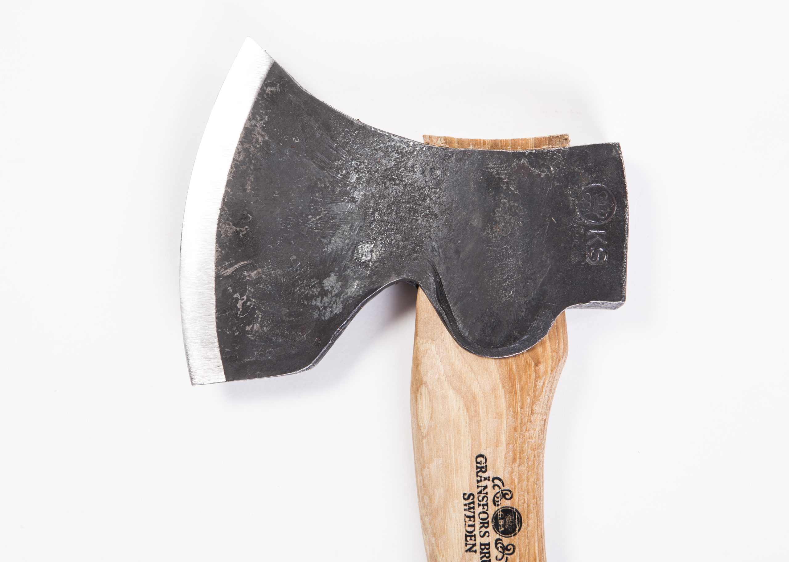 Swedish-made Gränsfors Bruk 475 Carving Axe, showcasing exceptional hand-forging and traditional craftsmanship.