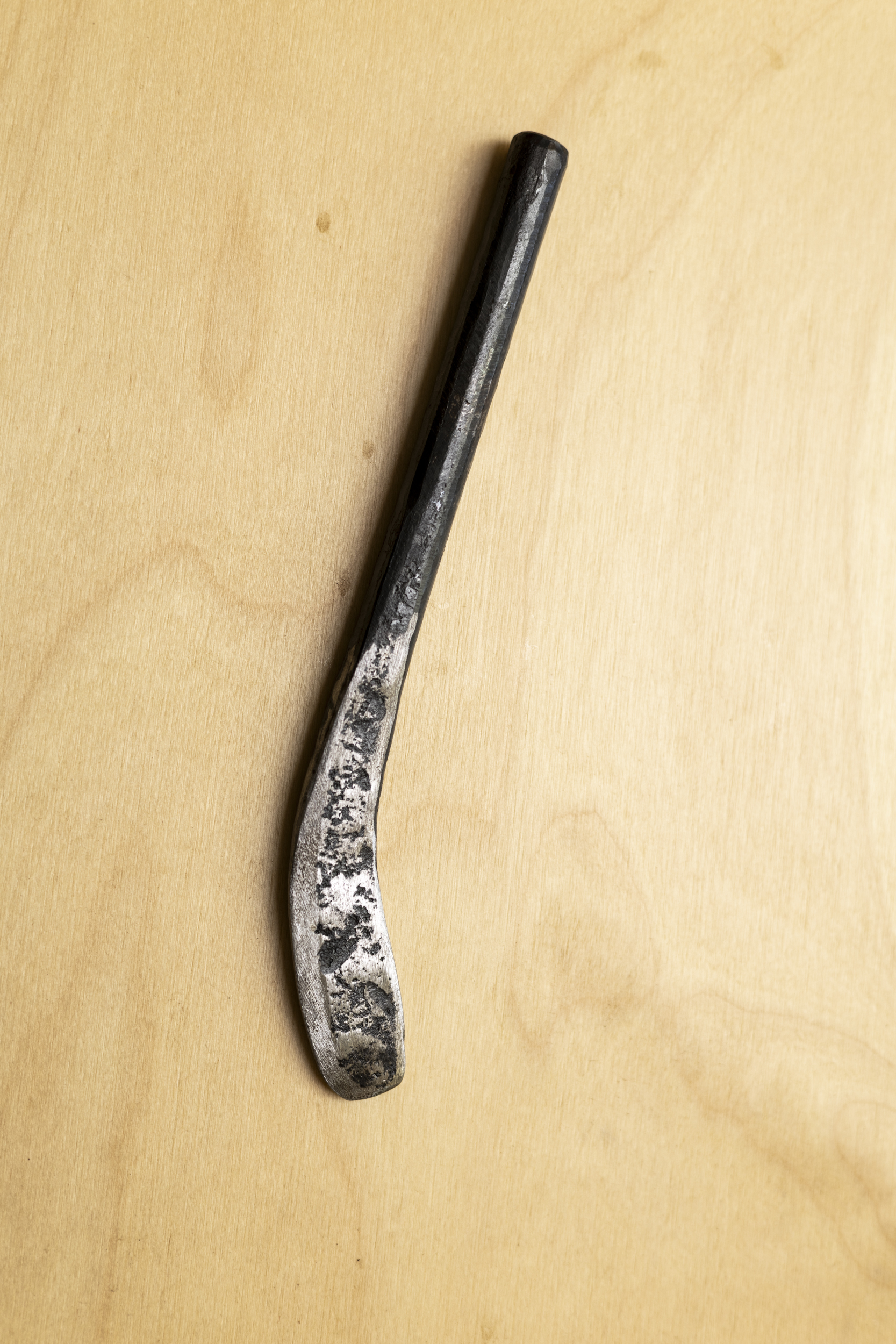 Hand-forged spreader short curved